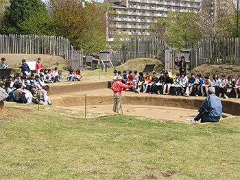 遺跡公園ガイドボランティア（イメージ）